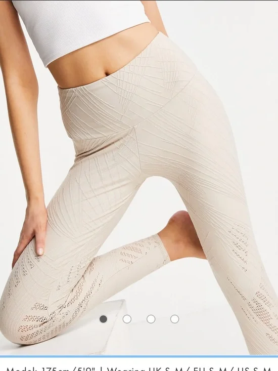 Onzie The Selenite Midi Leggings in Nude Beige - Picture 4 of 11